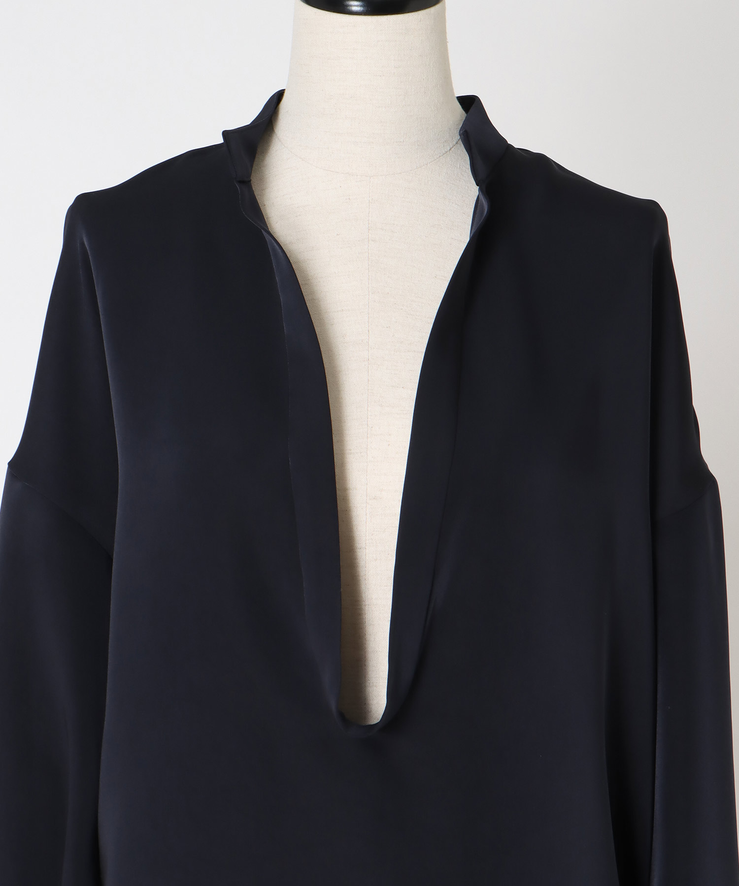 deep Uneck shirt