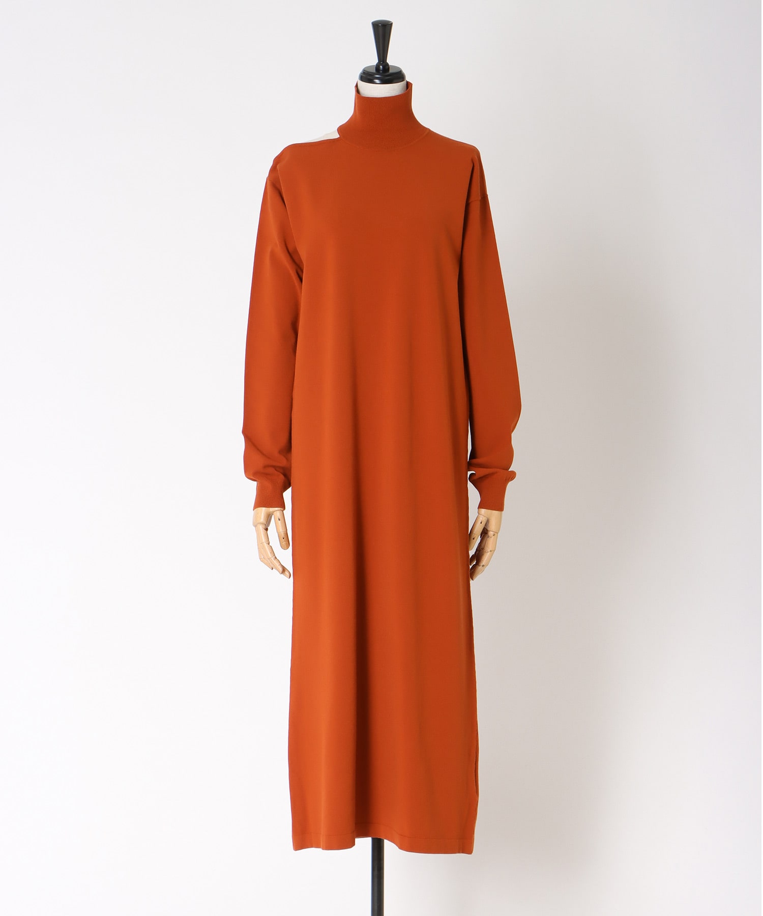 shoulder slit knit dress