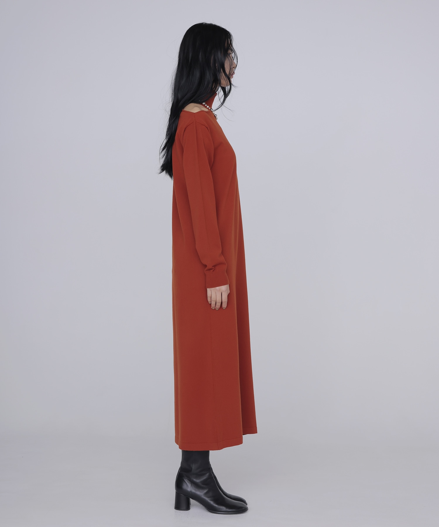 shoulder slit knit dress