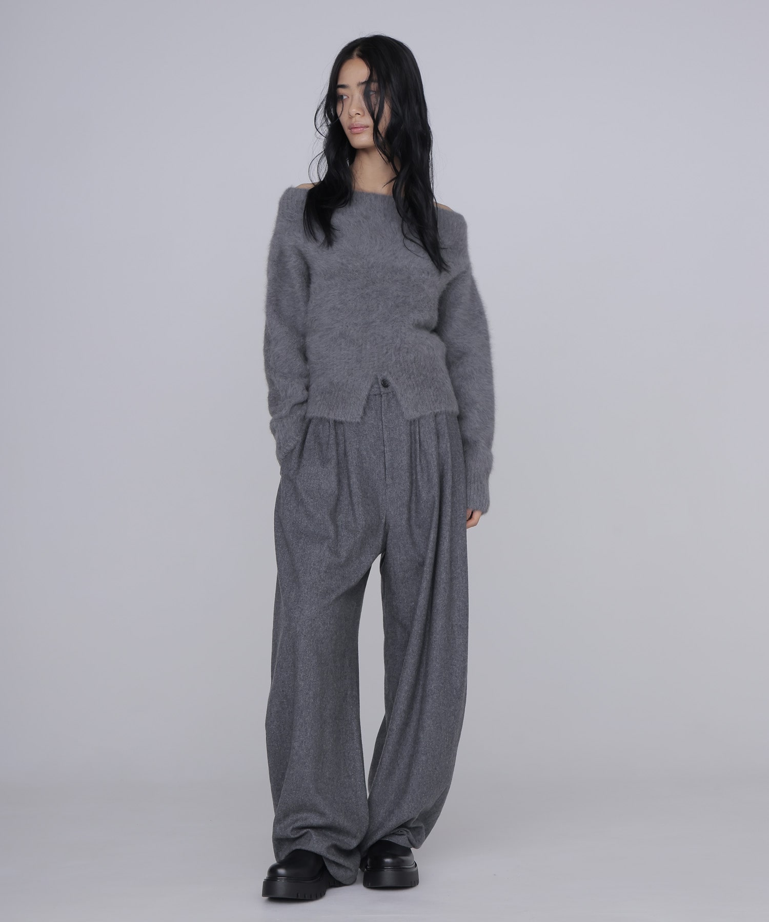 light air flannel 3tuck trousers