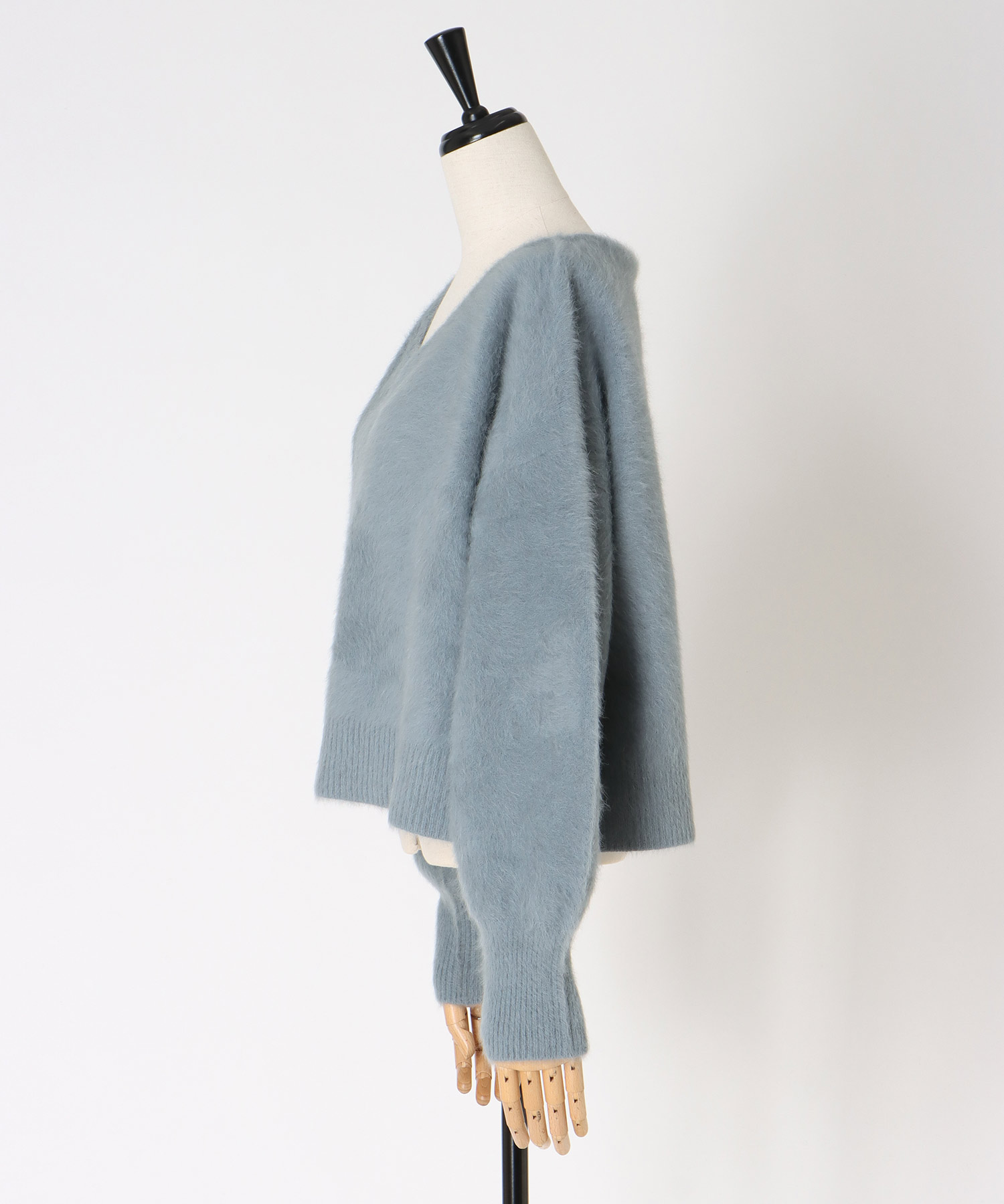 fox/ca shallow Vneck knit