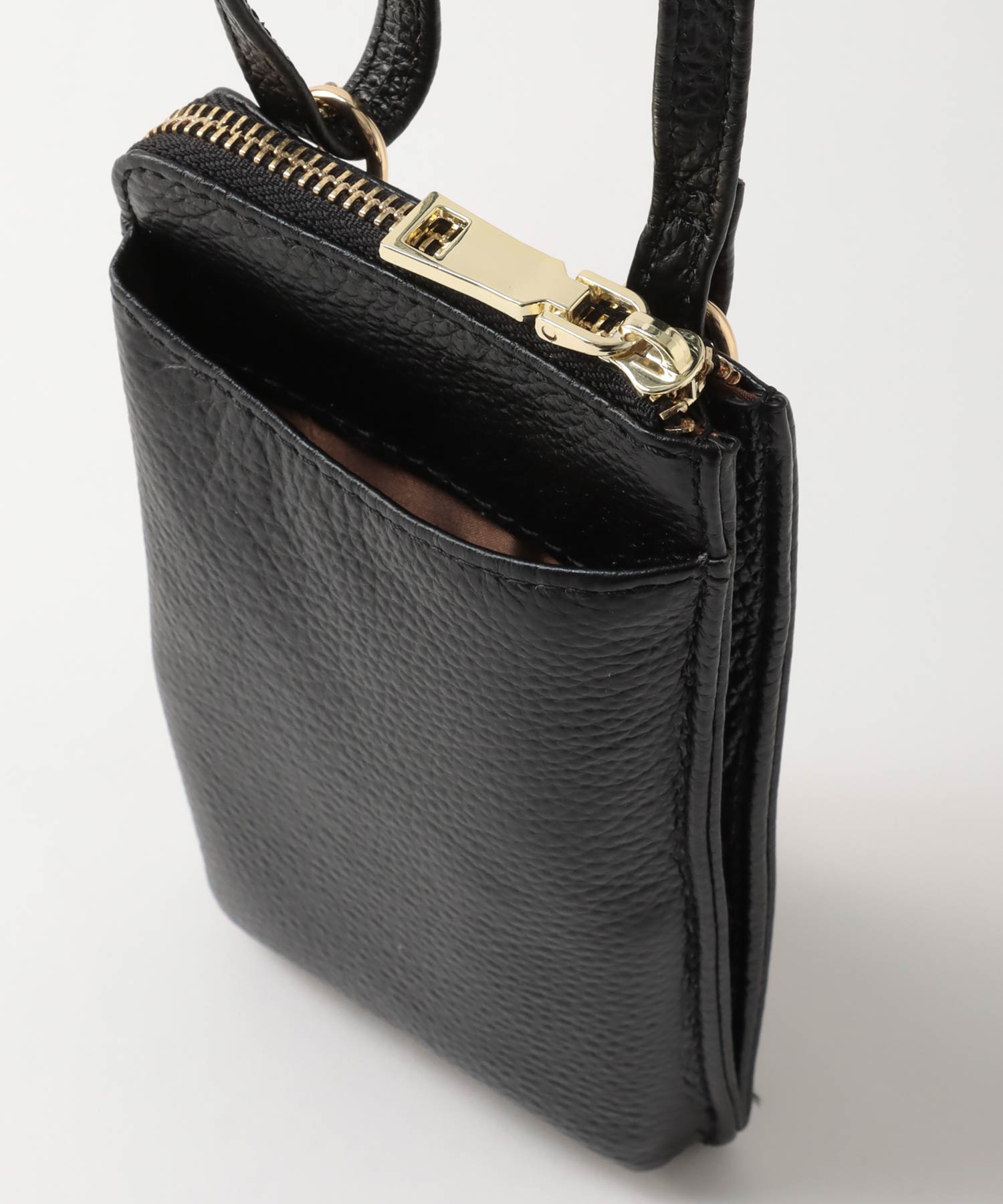 LA BAGAGERIE - ZO-X331/美品 LA BAGAGERIE スマホポシェット レザー 黒の通販｜ラクマ