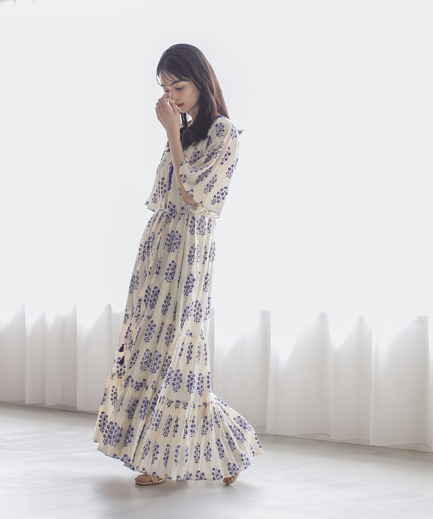 ヌキテパ Sara mallika Cotton Flower Dress-