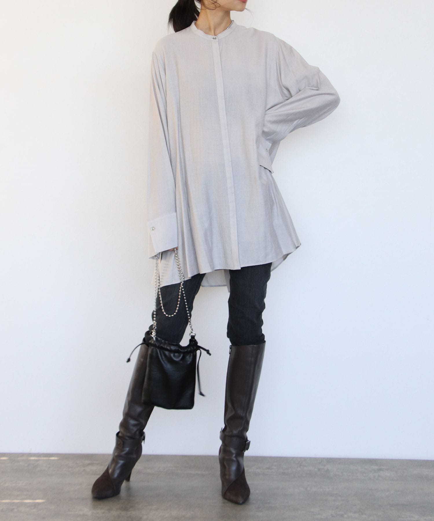 バックギャザーデザインチュニックシャツ | AND ON JIONE STORE