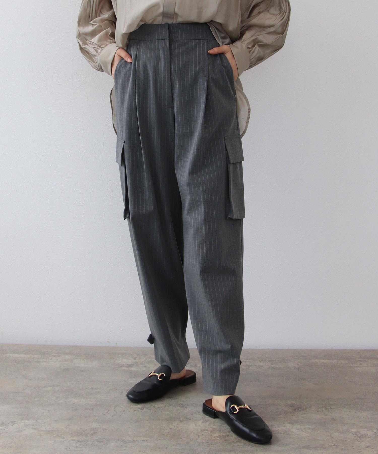 ピンストライプカーゴパンツ | AND ON JIONE STORE(アンドオン