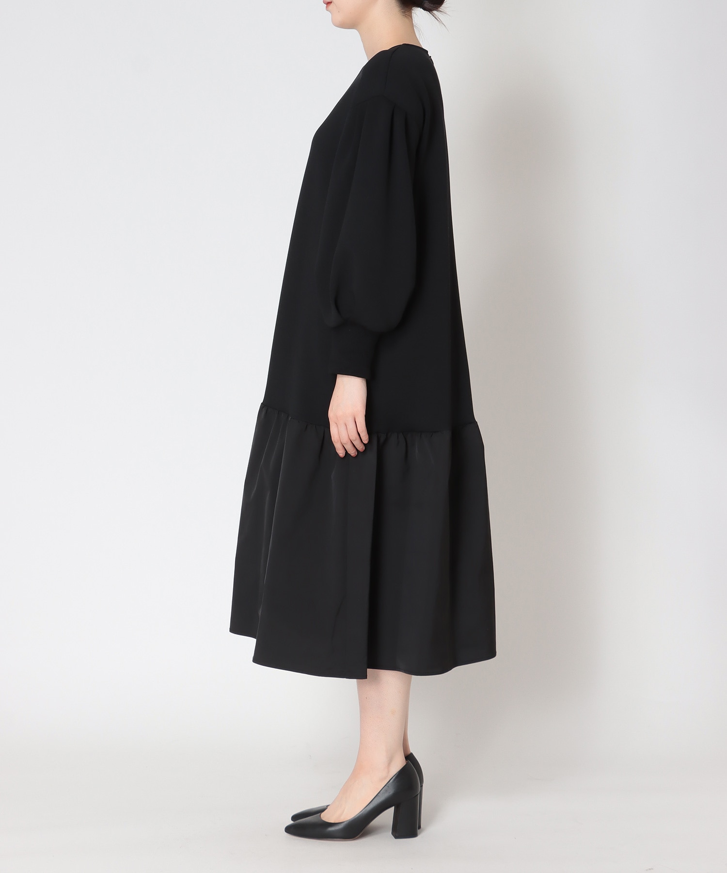 ダンボール切替ボリュームワンピース | AND ON JIONE STORE