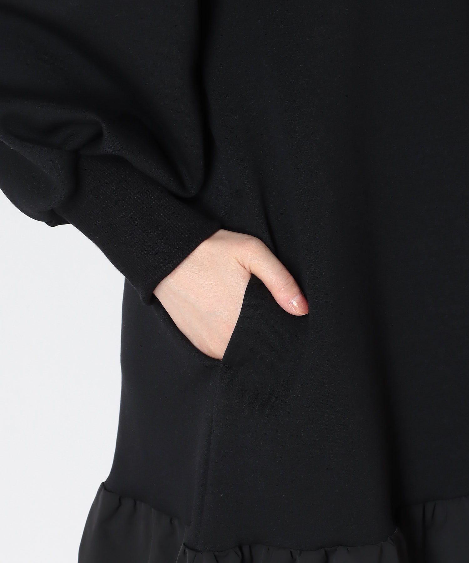 ダンボール切替ボリュームワンピース | AND ON JIONE STORE