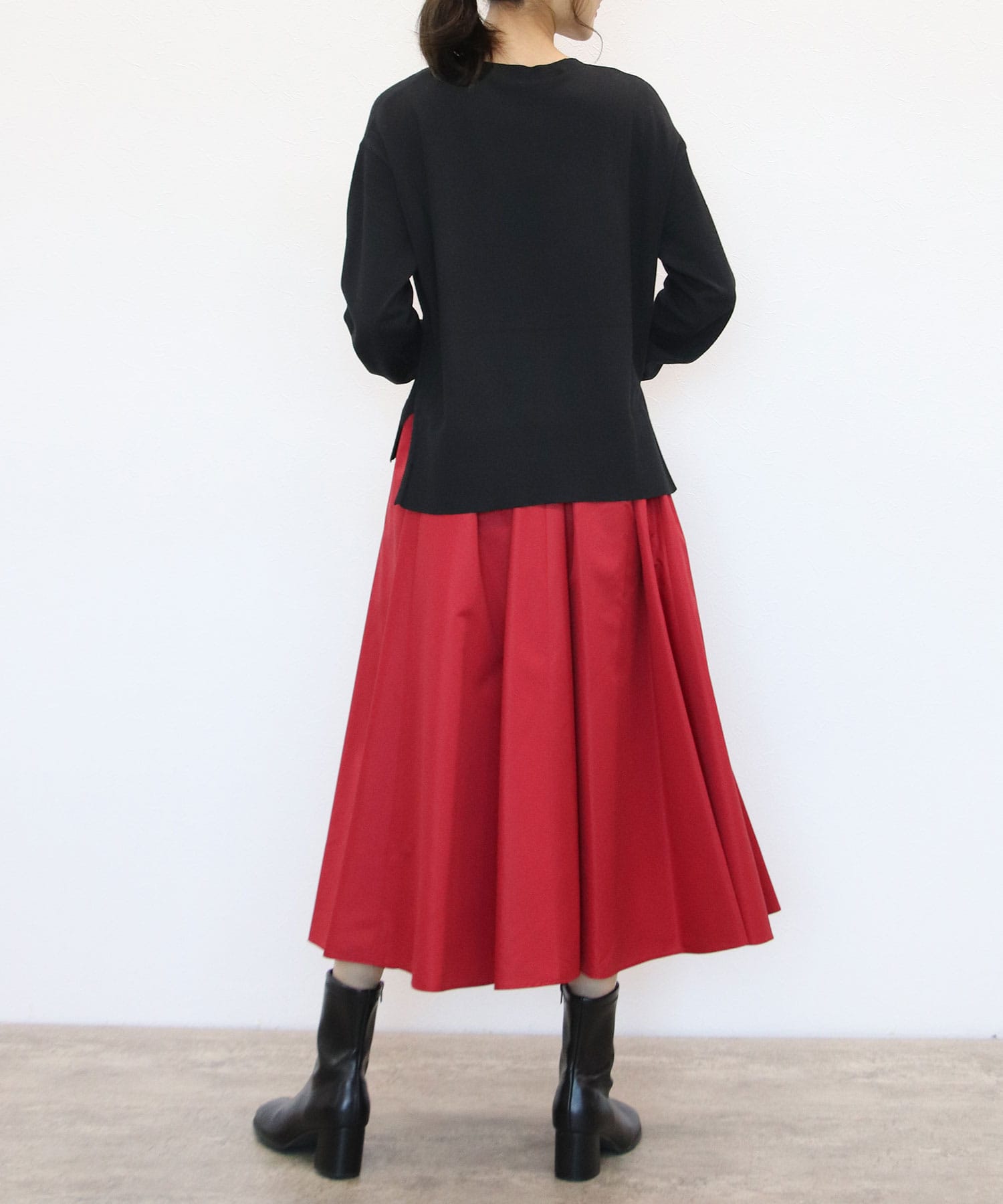 ソフトタフタフレアスカート | AND ON JIONE STORE(アンドオン