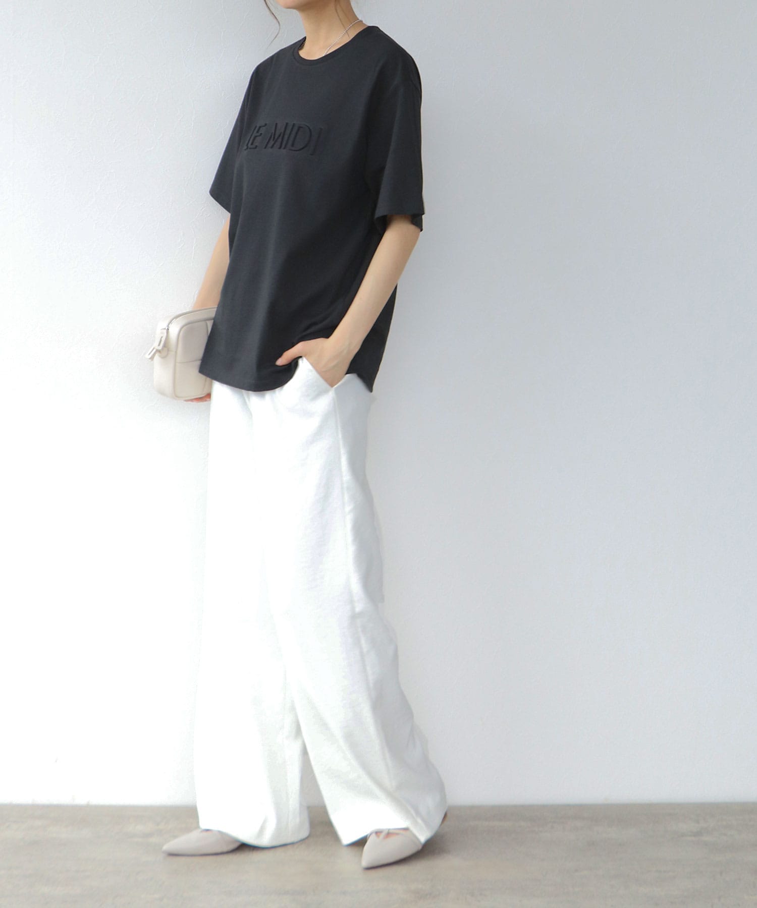 【汗染み防止加工】エンボスロゴTシャツ