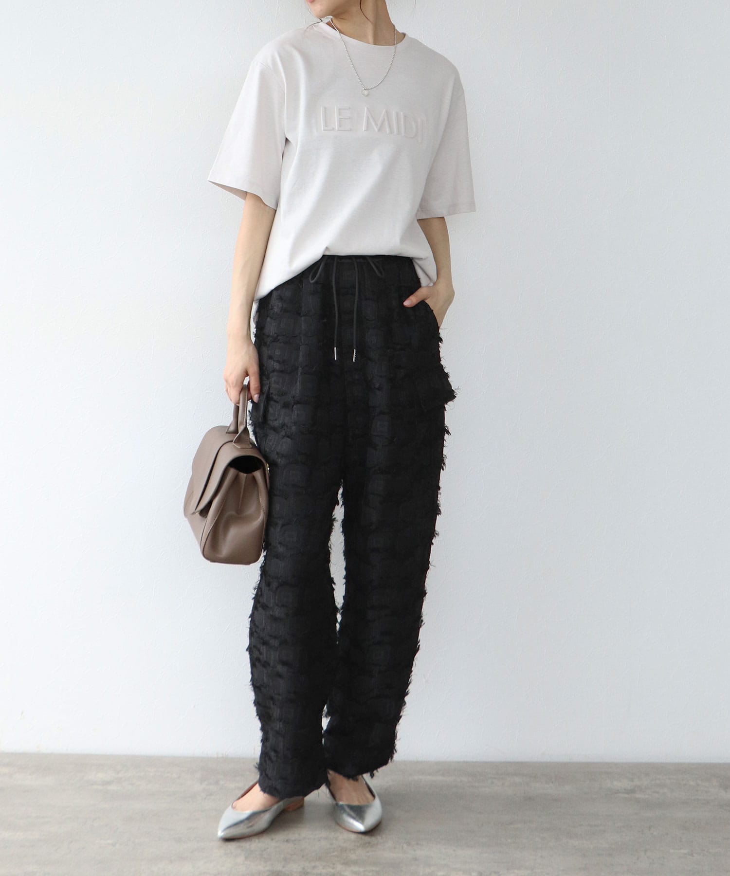 【汗染み防止加工】エンボスロゴTシャツ