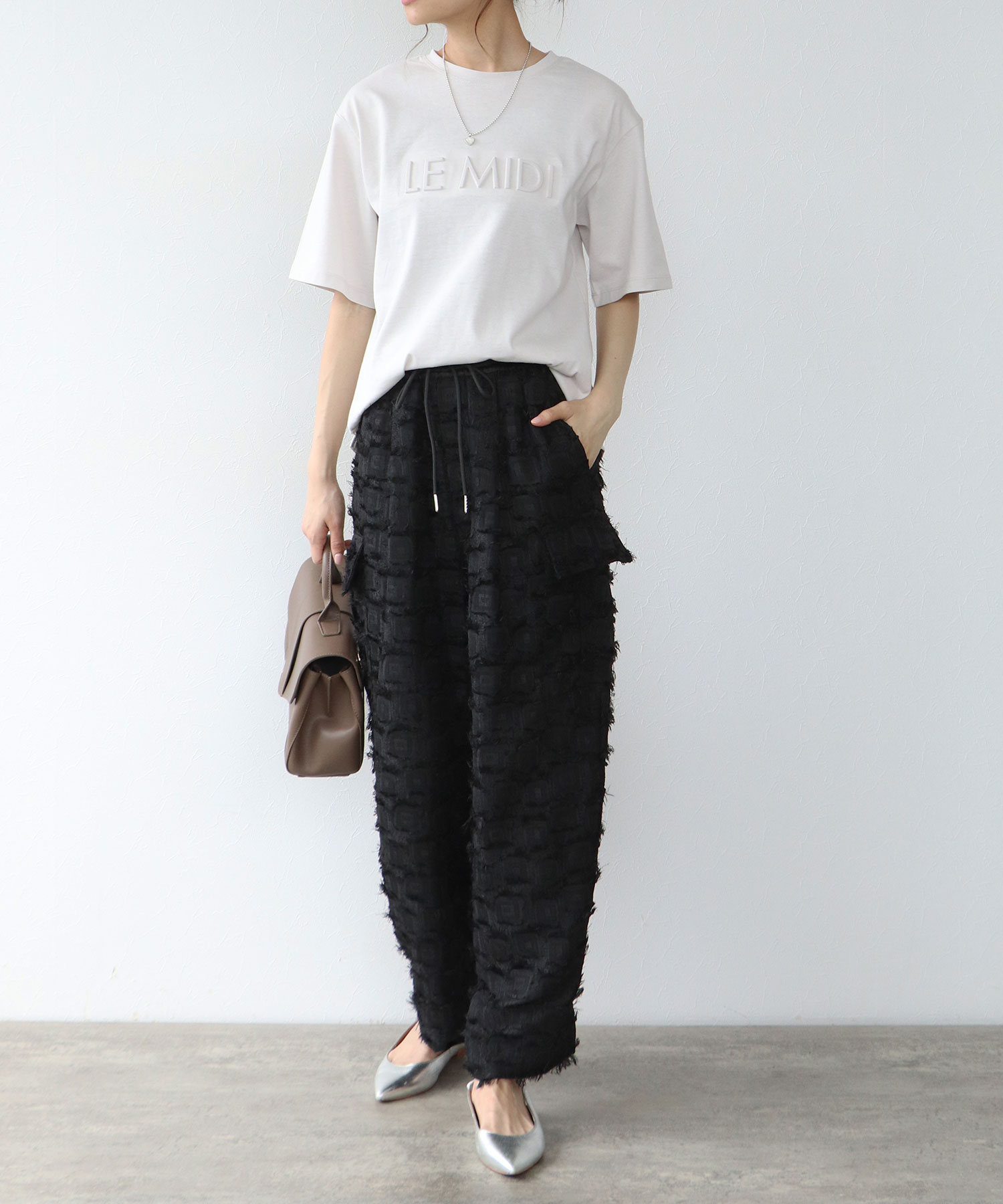 【汗染み防止加工】エンボスロゴTシャツ