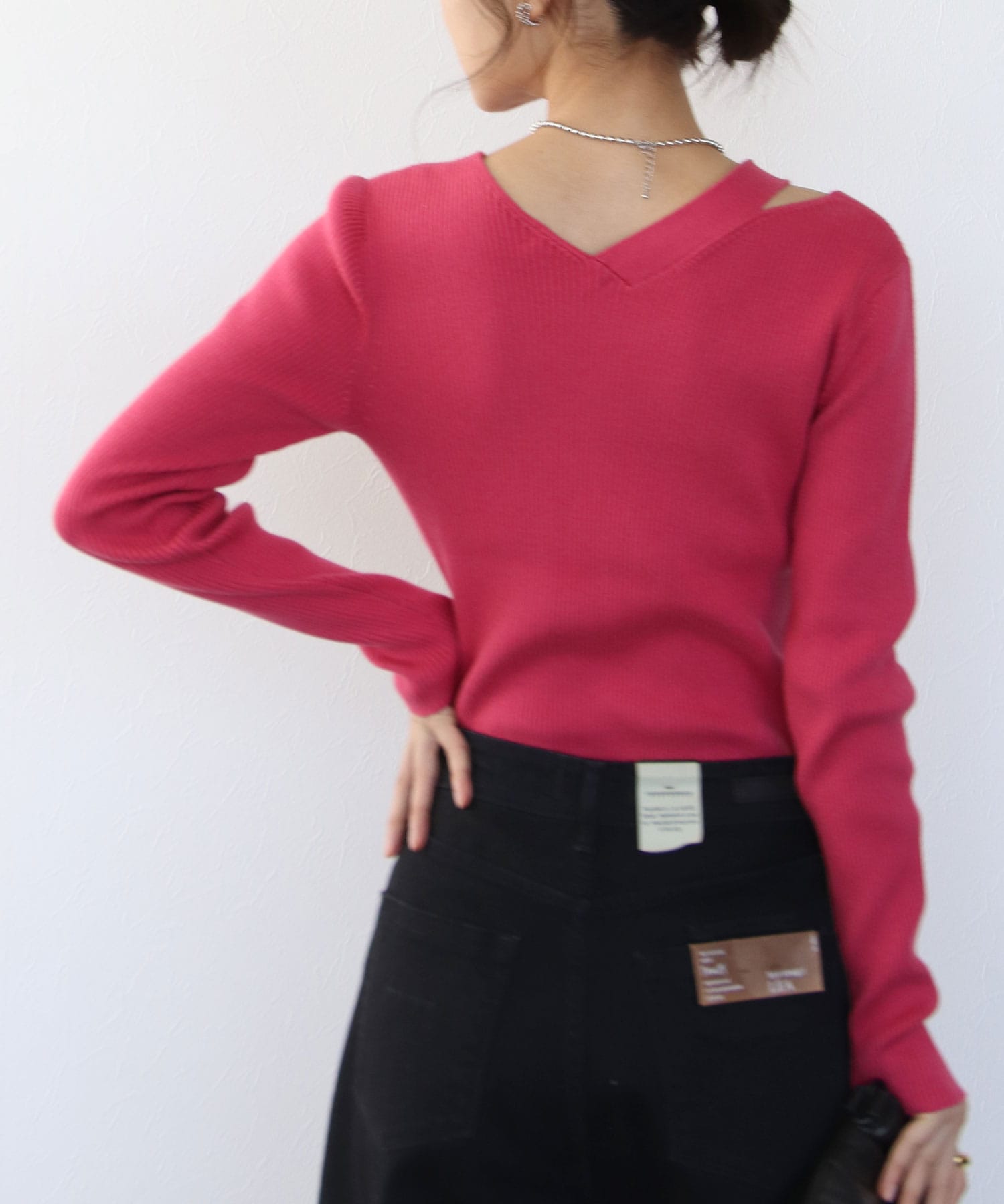 カシミヤ混ネックスリットニットプルオーバー