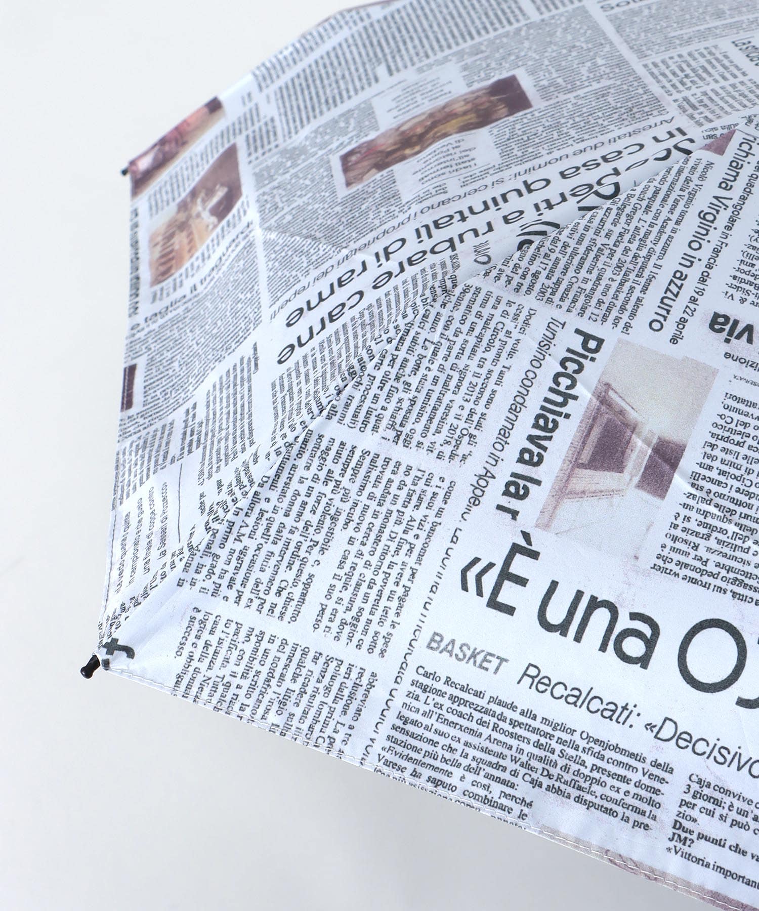 【+RING/プラスリング】ニュースペーパー柄 1級遮光折畳傘