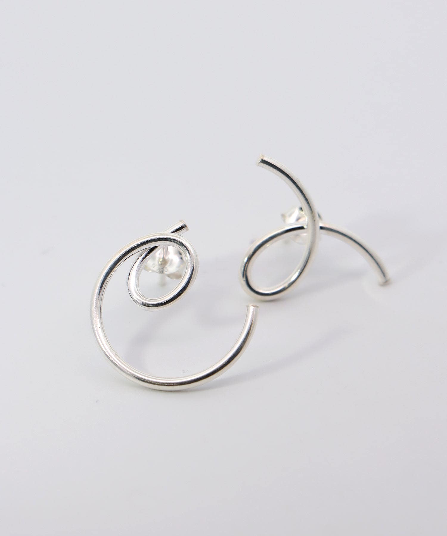 【Az/アズ】アシンメトリーピアス